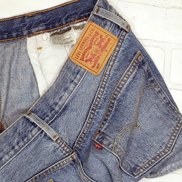 Levi's 501 Button Fly Original Cut Off Jean Shorts - Picture 4 of 4